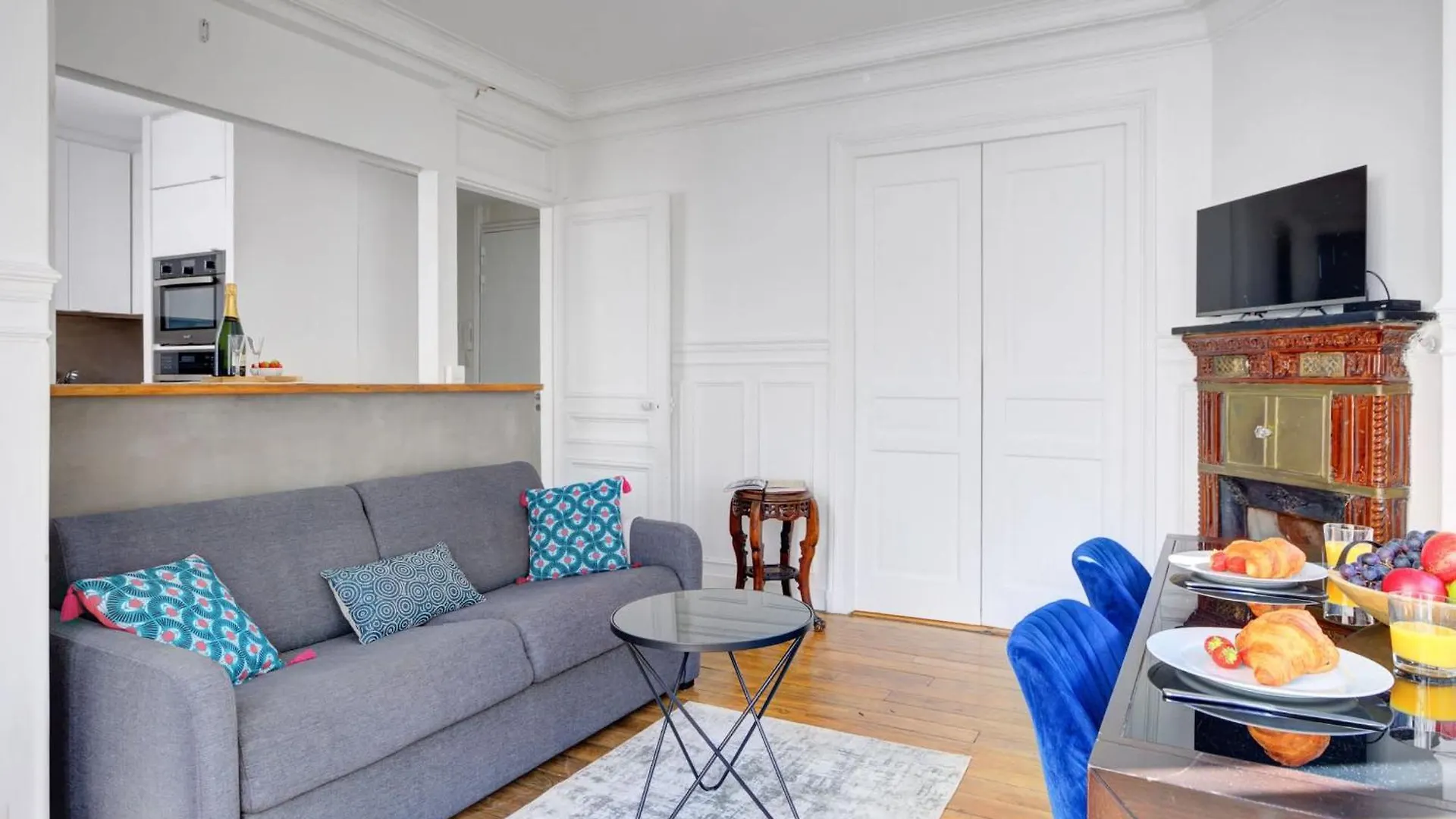 Apartment Bnbnova - 2Br - Le Louvre & Saint Germain Paris France